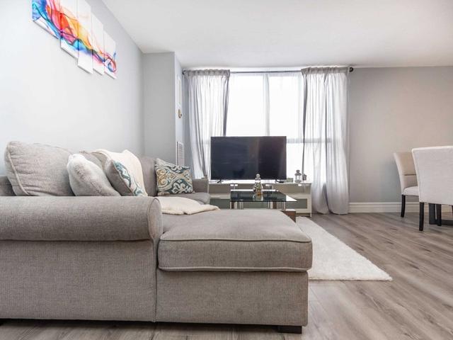 1609 - 3170 Kirwin Ave, Condo with 2 bedrooms, 2 bathrooms and 1 parking in Mississauga ON | Image 6