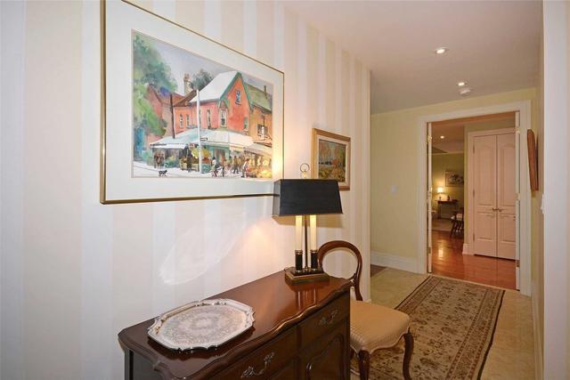 906 - 33 Delisle Ave, Condo with 3 bedrooms, 3 bathrooms and 2 parking in Toronto ON | Image 12