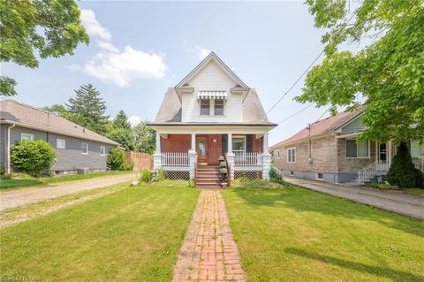 6558 Orchard Avenue, House detached with 3 bedrooms, 1 bathrooms and 9 parking in Niagara Falls ON | Card Image
