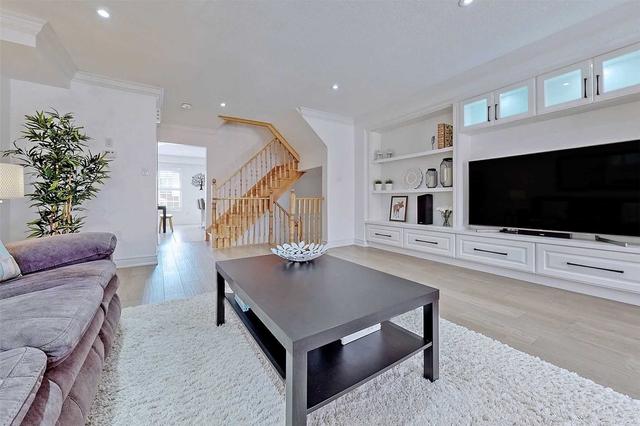 106 Ainley Rd, House attached with 3 bedrooms, 3 bathrooms and 3 parking in Ajax ON | Image 4