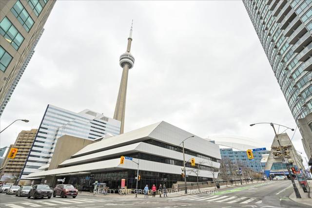 215 - 361 Front St W, Condo with 2 bedrooms, 2 bathrooms and 1 parking in Toronto ON | Image 12
