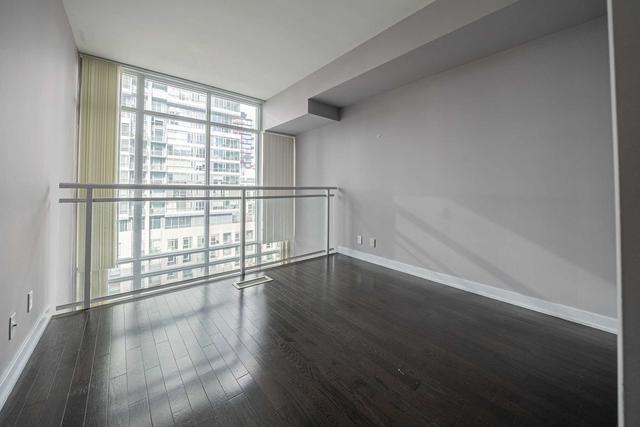 lph16 - 21 Nelson St, Condo with 1 bedrooms, 2 bathrooms and 2 parking in Toronto ON | Image 13