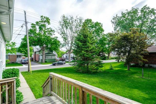 109 Durham St W, House detached with 3 bedrooms, 2 bathrooms and 3 parking in Kawartha Lakes ON | Image 11