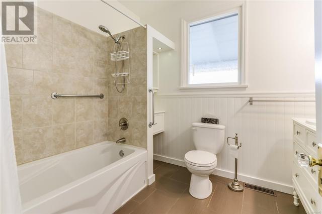 4683 North Cres, House detached with 2 bedrooms, 1 bathrooms and 1 parking in Port Alberni BC | Image 12