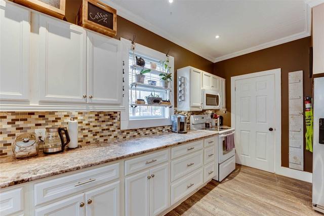 74 Taylor Rd, House detached with 5 bedrooms, 2 bathrooms and 6 parking in Bracebridge ON | Image 38