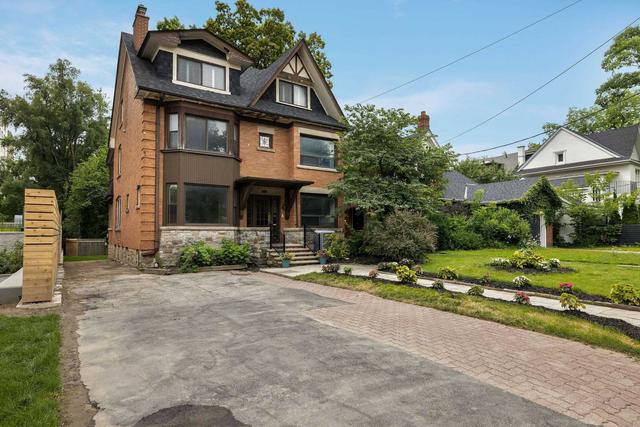 219 Lonsdale Rd, House detached with 6 bedrooms, 5 bathrooms and 4 parking in Toronto ON | Image 1