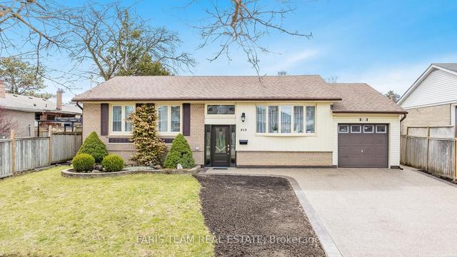 213 Jeffcoat Dr, House detached with 2 bedrooms, 2 bathrooms and 5 parking in Toronto ON | Image 1
