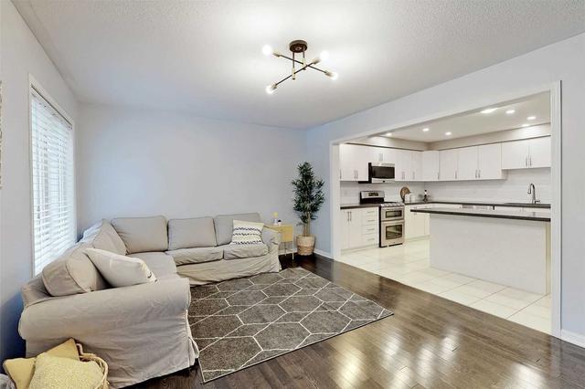 77 Ruhl Dr, House detached with 4 bedrooms, 3 bathrooms and 4 parking in Milton ON | Image 35