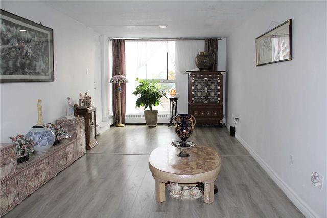 439 - 4645 Jane St, Condo with 2 bedrooms, 1 bathrooms and 1 parking in Toronto ON | Image 11
