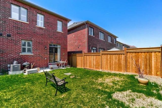 42 Louise Cres, House semidetached with 3 bedrooms, 3 bathrooms and 2 parking in Whitby ON | Image 19
