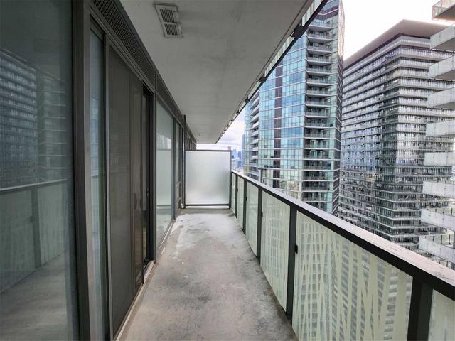 3306 - 50 Charles St E, Condo with 1 bedrooms, 1 bathrooms and 0 parking in Toronto ON | Image 2