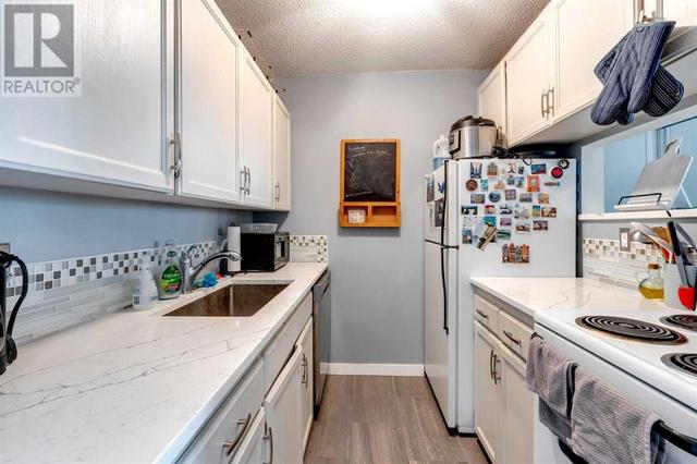331, - 1421 7 Avenue Nw, Condo with 2 bedrooms, 1 bathrooms and 1 parking in Calgary AB | Image 4