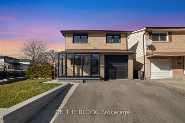 41 Franca Cres, House detached with 3 bedrooms, 4 bathrooms and 3 parking in Toronto ON | Image 1
