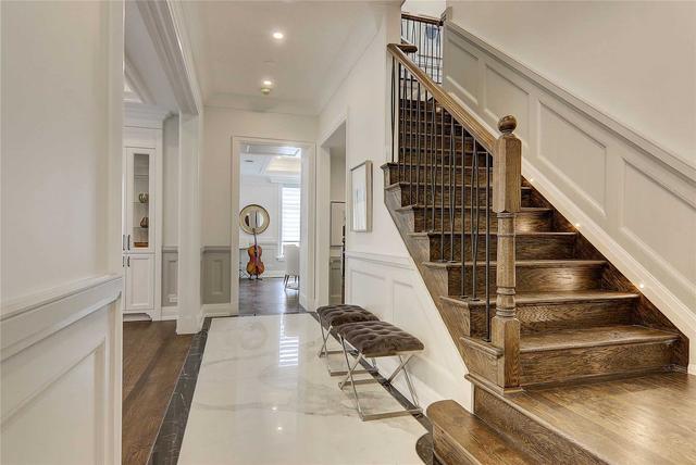 17 Daniel Cozens Crt, House detached with 4 bedrooms, 6 bathrooms and 6 parking in Toronto ON | Image 6