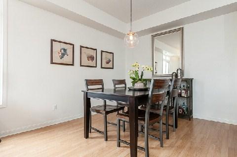 th1 - 70 Carr St, Townhouse with 2 bedrooms, 2 bathrooms and 1 parking in Toronto ON | Image 5