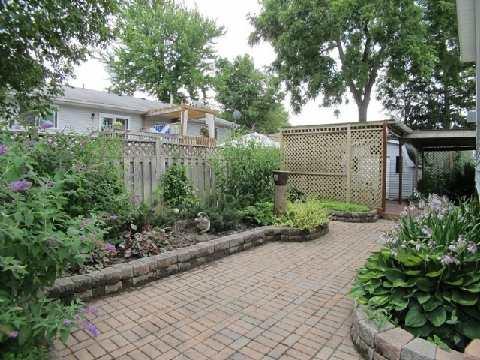 4012 Bridgewater St, House detached with 3 bedrooms, 2 bathrooms and 4 parking in Niagara Falls ON | Image 2