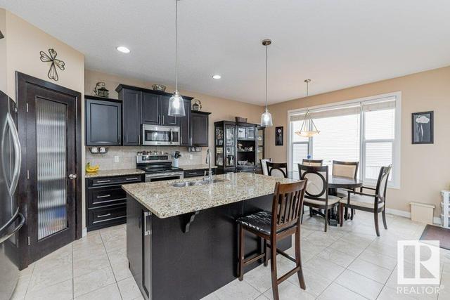 9408 84 Av, House detached with 4 bedrooms, 3 bathrooms and null parking in Morinville AB | Image 12
