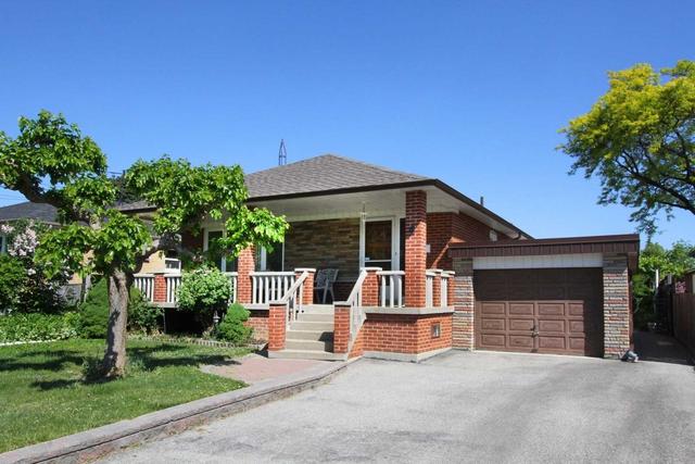 4 Alladin Ave, House detached with 3 bedrooms, 2 bathrooms and 5 parking in Toronto ON | Image 12