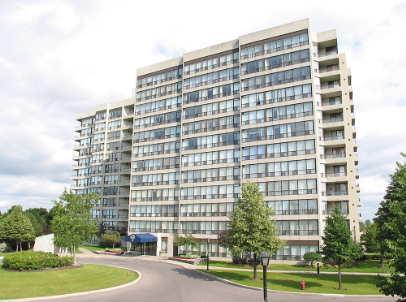 706 - 12 Laurelcrest St, Condo with 2 bedrooms, 1 bathrooms and 1 parking in Brampton ON | Image 1