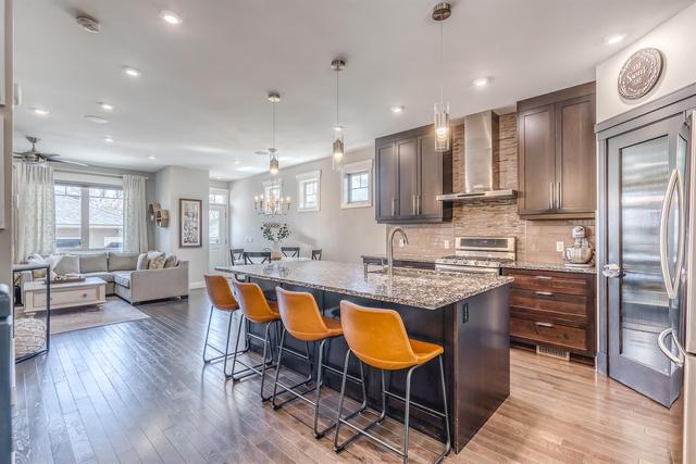 2360 22a Street Nw, Home with 4 bedrooms, 3 bathrooms and 2 parking in Calgary AB | Image 3