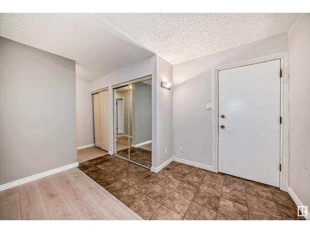 113 - 5125 Riverbend Rd Nw, Condo with 3 bedrooms, 2 bathrooms and 2 parking in Edmonton AB | Image 9