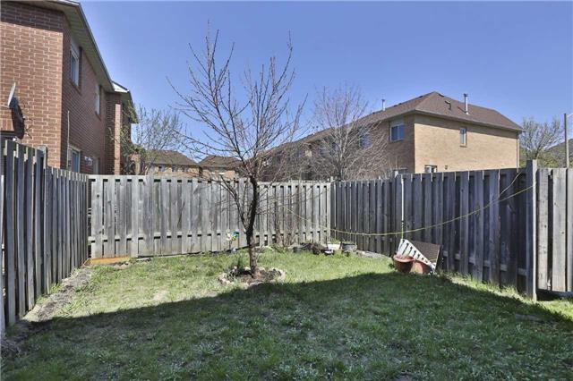26 Goldenlight Circ, Townhouse with 3 bedrooms, 3 bathrooms and 2 parking in Brampton ON | Image 13