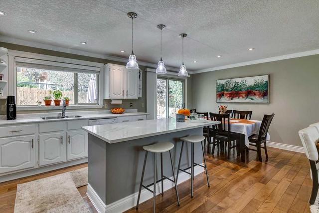 627 Strathcona Drive Sw, House detached with 5 bedrooms, 3 bathrooms and 4 parking in Calgary AB | Image 13
