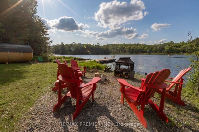 1036 Gordonier Lake Rd, House detached with 3 bedrooms, 2 bathrooms and 4 parking in Bracebridge ON | Image 3