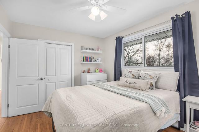 16 Oakwood Cres, House detached with 3 bedrooms, 2 bathrooms and 10 parking in Peterborough ON | Image 13