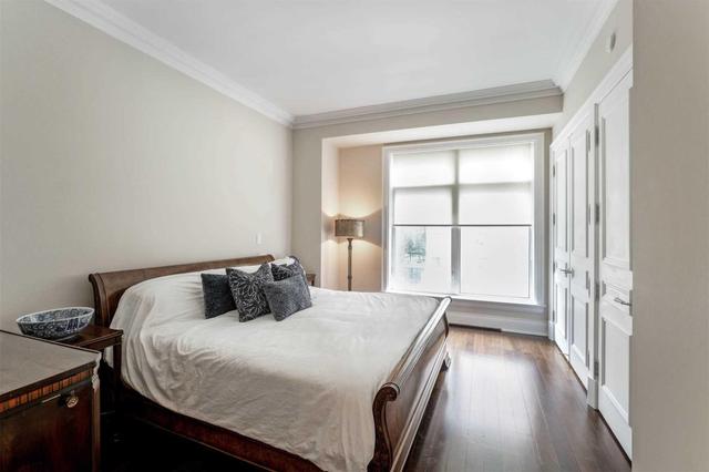 7D - 1 St Thomas St, Condo with 1 bedrooms, 2 bathrooms and 2 parking in Toronto ON | Image 10