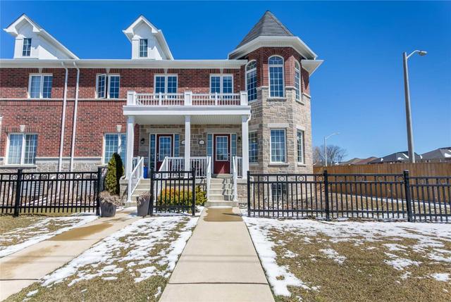 13301 Bathurst St, House attached with 3 bedrooms, 3 bathrooms and 1 parking in Richmond Hill ON | Image 2