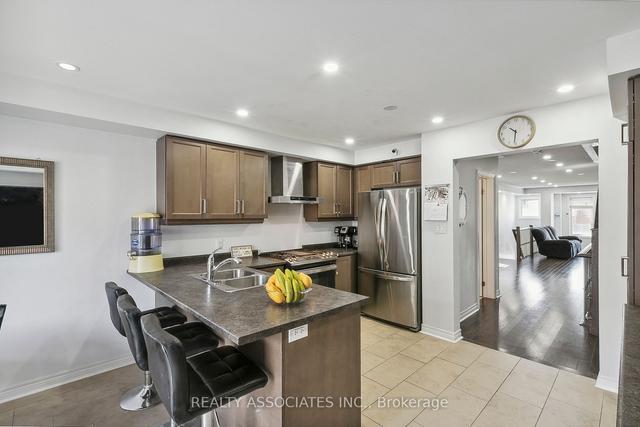 3634b St Clair Ave E, House attached with 4 bedrooms, 4 bathrooms and 1 parking in Toronto ON | Image 2