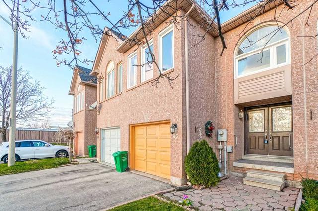 65 Goldenlight Circ, Townhouse with 3 bedrooms, 4 bathrooms and 2 parking in Brampton ON | Image 12