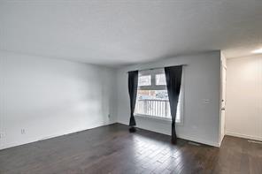 356 Shawcliffe Circle Sw, House detached with 2 bedrooms, 2 bathrooms and 3 parking in Calgary AB | Image 15