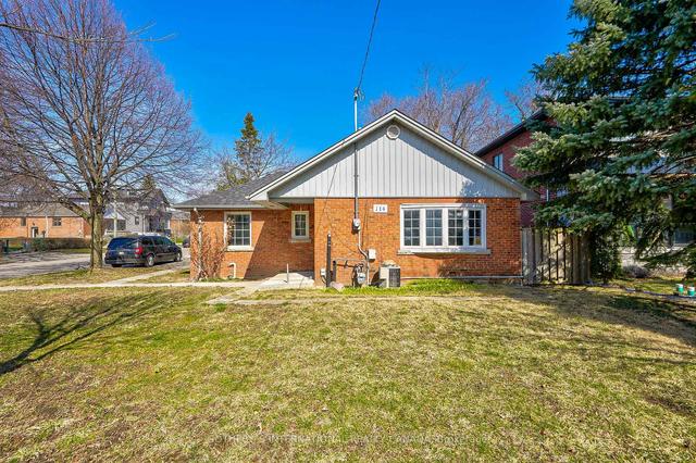 114 Pinegrove Ave S, House detached with 2 bedrooms, 2 bathrooms and 2 parking in Toronto ON | Image 16
