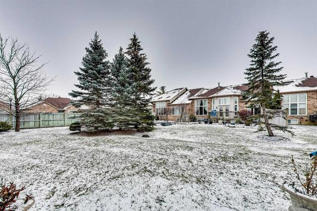 403 Morley Cook Cres, Condo with 2 bedrooms, 3 bathrooms and 4 parking in Newmarket ON | Image 17