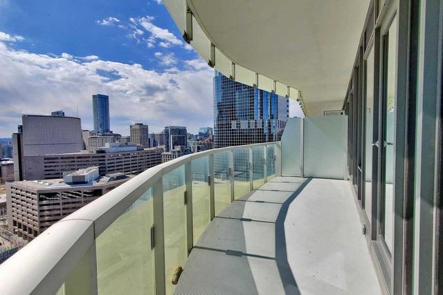 2110 - 197 Yonge St, Condo with 1 bedrooms, 1 bathrooms and 1 parking in Toronto ON | Image 11