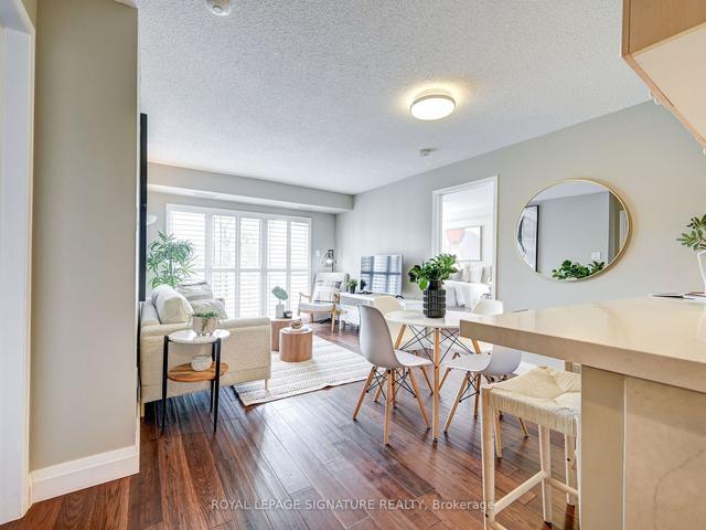419 - 900 Bogart Mill Tr, Condo with 2 bedrooms, 2 bathrooms and 2 parking in Newmarket ON | Image 2