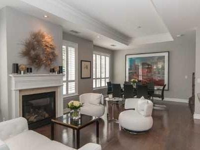 th1 - 21 Burkebrook Pl, Townhouse with 3 bedrooms, 3 bathrooms and 2 parking in Toronto ON | Image 2