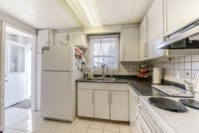119 Bowie Ave, House detached with 3 bedrooms, 2 bathrooms and 4 parking in Toronto ON | Image 12
