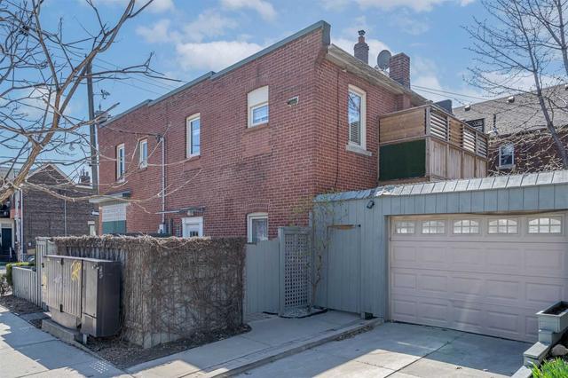248 Hallam St, House detached with 3 bedrooms, 3 bathrooms and 1 parking in Toronto ON | Image 34