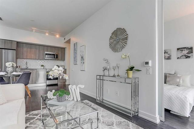 2507 - 28 Wellesley St E, Condo with 2 bedrooms, 2 bathrooms and 0 parking in Toronto ON | Image 11
