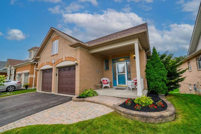 4 Fitzpatrick Crt, House detached with 2 bedrooms, 3 bathrooms and 4 parking in Whitby ON | Image 23