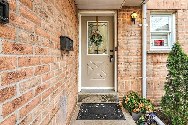 4 Wickstead Crt, Townhouse with 3 bedrooms, 2 bathrooms and 2 parking in Brampton ON | Image 23