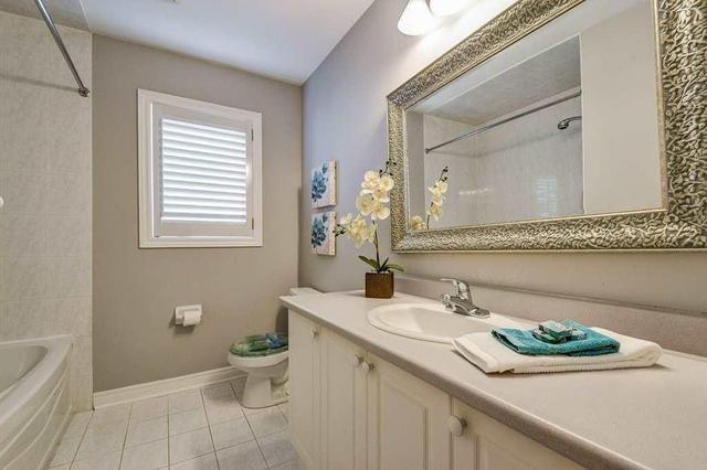 855 Fable Cres, House semidetached with 3 bedrooms, 3 bathrooms and 2 parking in Mississauga ON | Image 17