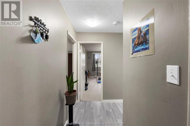 a107 - 12 Montgomery Drive, Condo with 3 bedrooms, 2 bathrooms and null parking in Chatham Kent ON | Image 9