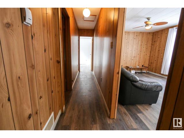 803 8 St, House detached with 3 bedrooms, 1 bathrooms and null parking in Norris Beach AB | Image 23