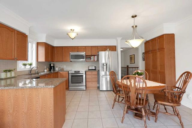 63 Sadler Cres, House detached with 2 bedrooms, 3 bathrooms and 4 parking in Scugog ON | Image 4