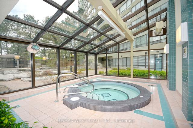 1205 - 24 Hanover Rd, Condo with 1 bedrooms, 1 bathrooms and 1 parking in Brampton ON | Image 14
