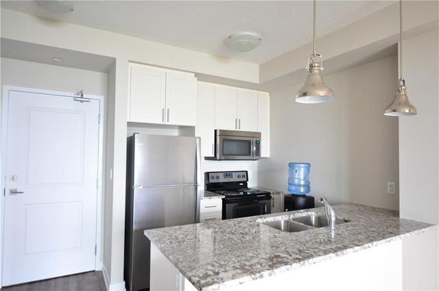 305 - 35 Southshore Cres, Condo with 1 bedrooms, 1 bathrooms and 1 parking in Hamilton ON | Image 4
